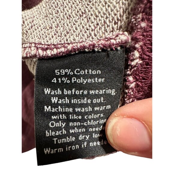 π 2/$20 πRock Republic Maroon Distressed Sweatshirt, Silver Button Accent sz X - Picture 7 of 9